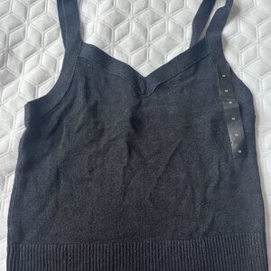 NWT Banana Republic V Neck Sweater Tank, Black. Sz M